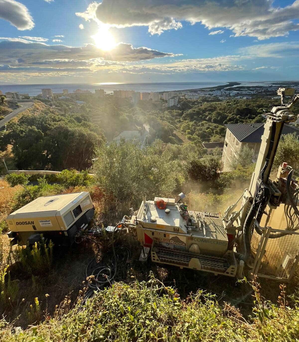 Expert Rocca e Terra inspectant un ouvrage d’art en zone Corse